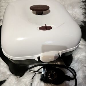 Electric non-stick‎ skillet